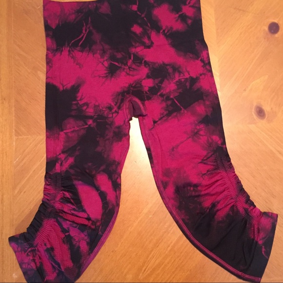Lululemon In The Flow Crop Tye Dye Leggings - Picture 9 of 14
